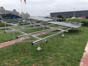 Bodenmontage- und Racksysteme für Solarmodule